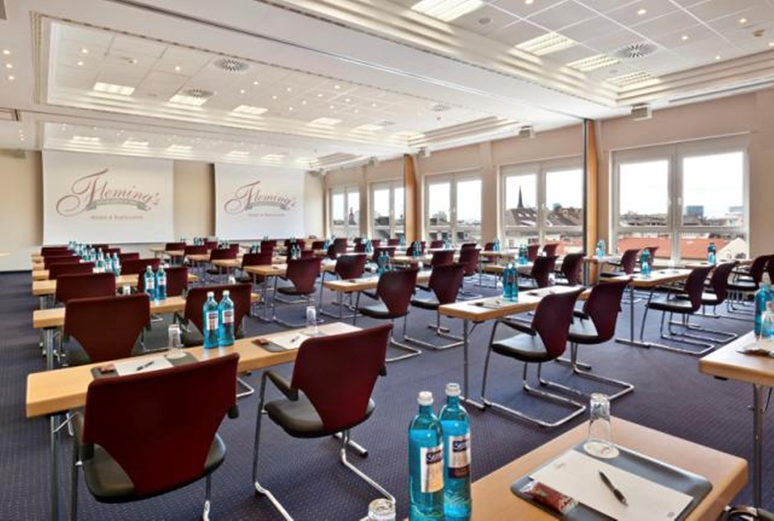 Flemings Hotel Frankfurt Main-Riverside Франкфурт-на-Майне Экстерьер фото