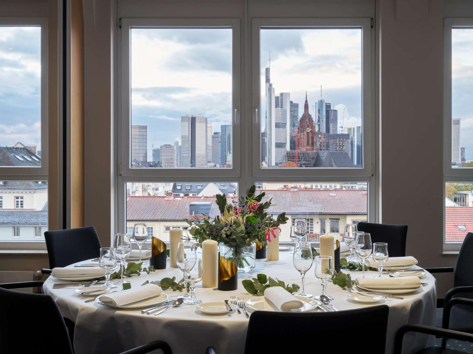 Flemings Hotel Frankfurt Main-Riverside Франкфурт-на-Майне Экстерьер фото