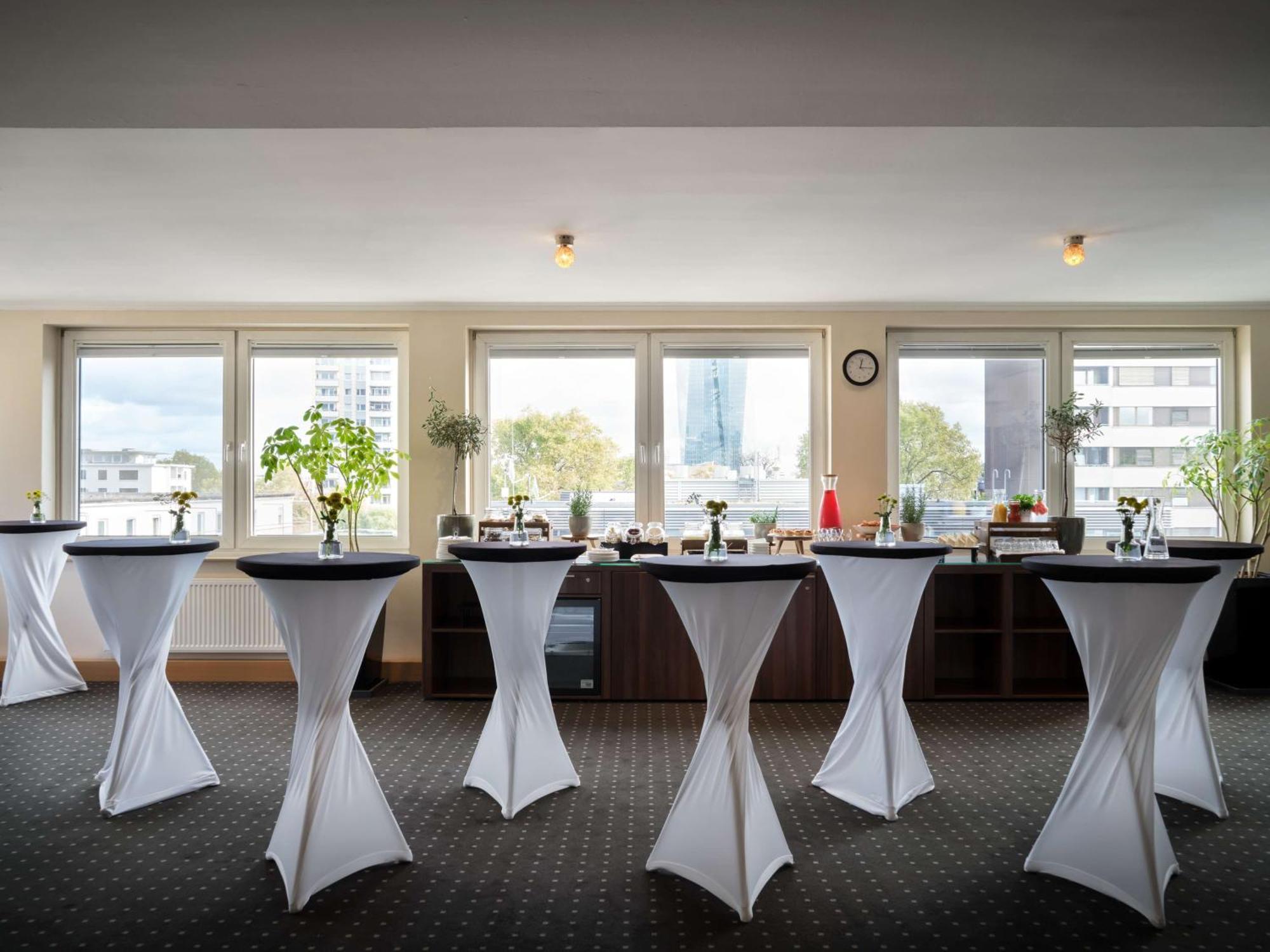 Flemings Hotel Frankfurt Main-Riverside Франкфурт-на-Майне Экстерьер фото