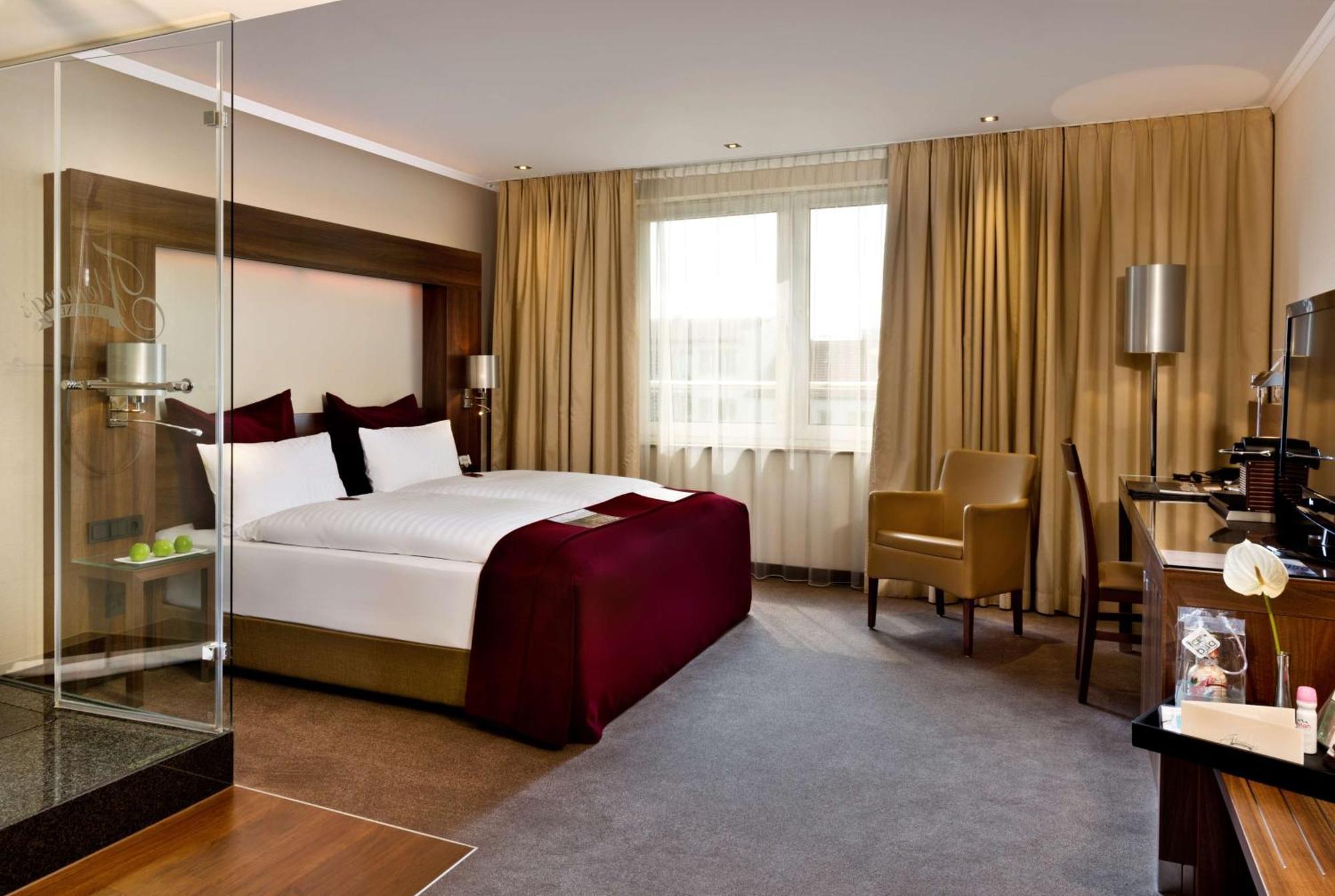 Flemings Hotel Frankfurt Main-Riverside Франкфурт-на-Майне Экстерьер фото